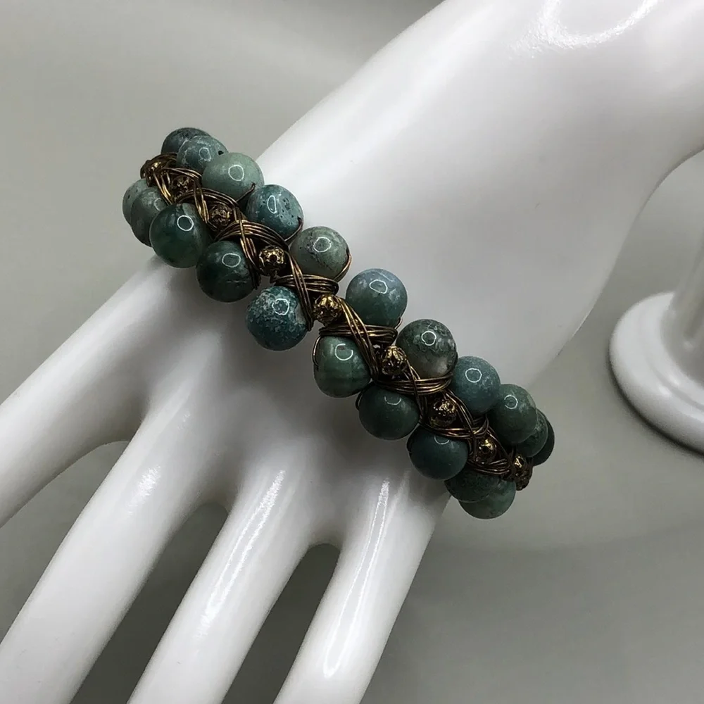 Artisan handcrafted green stone gemstone wire braid toggle clasp bracelet UNISEX
